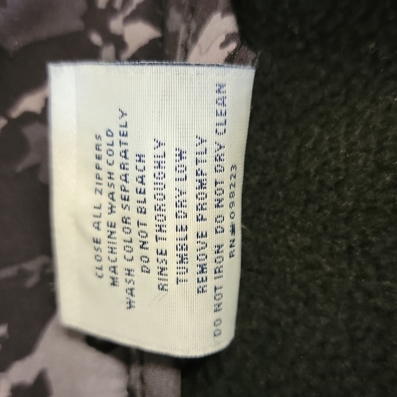 𝅺magellan Outdoors camo jacket size medium - Picture 8 of 13